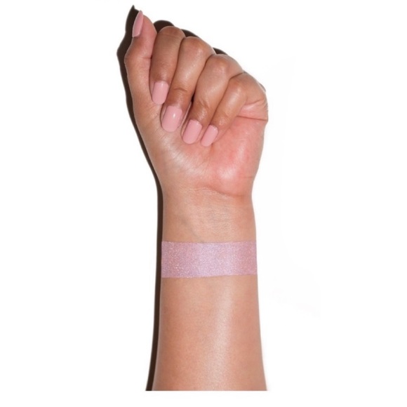 SOLD Artist Couture Diamond Glow Powder - Picture 4 of 4